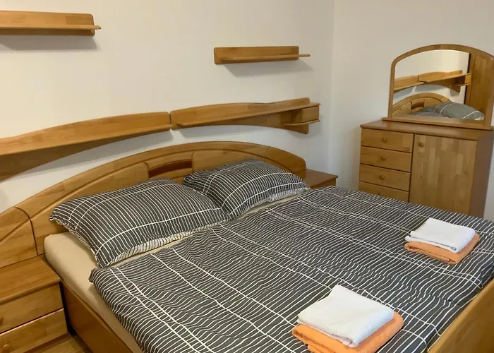 Apartman Na Vyhlidce Διαμέρισμα Κάρλοβι Βάρι